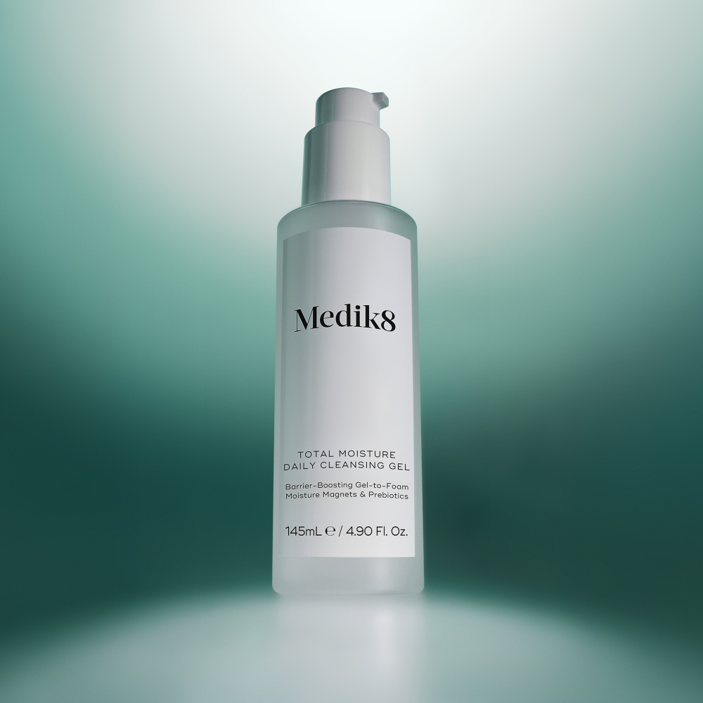 MEDIK8 Total Moisture Daily Cleansing Gel 145ml - Універсальний зволожувальний засіб для вмивання - фото №6 MEDIK8 Total Moisture Daily Cleansing Gel 145ml - Універсальний зволожувальний засіб для вмивання - фото №6